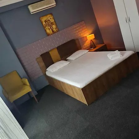 Hotel Retro 4*