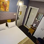 Retro Hotel