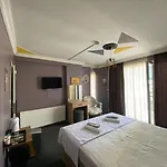 Hotel Retro 4*