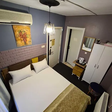 Otel Retro 4*